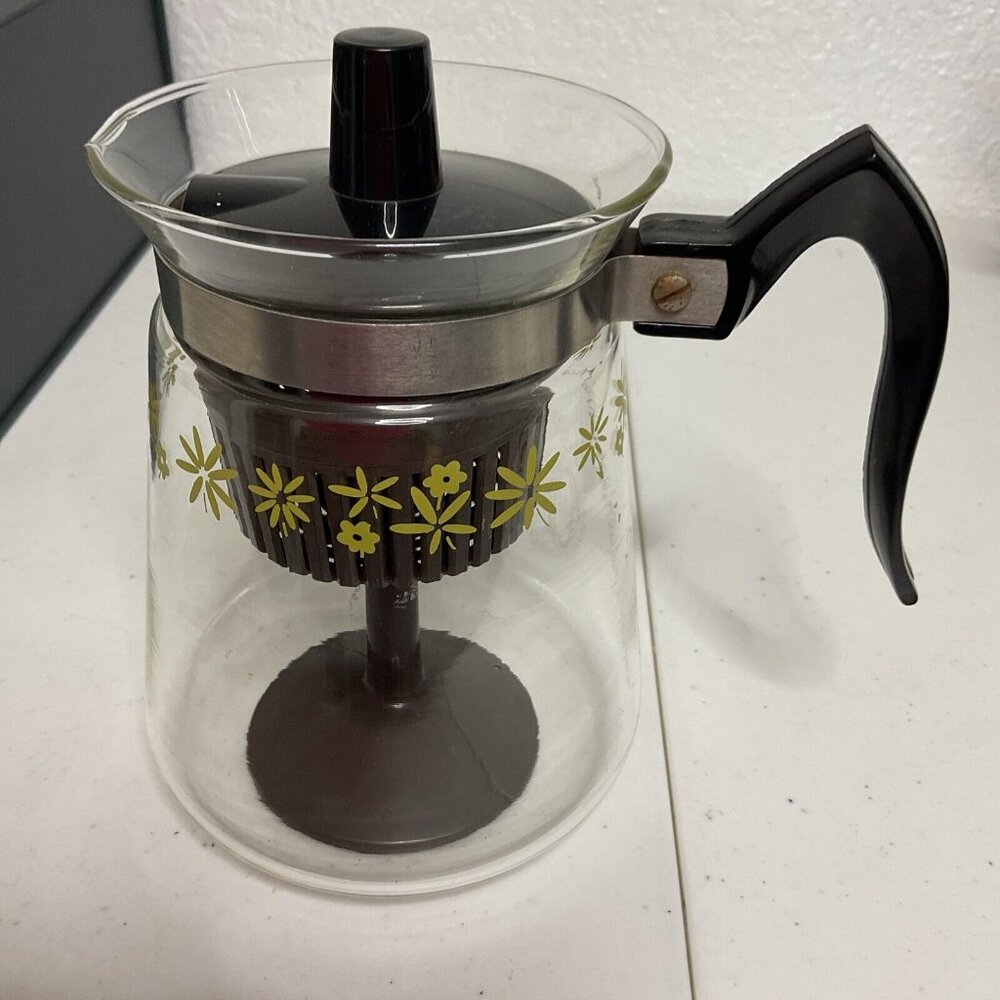 Vintage Pyrex Cory 6 Cup Percolator Carafe Yellow Flowers Brown Lid Handle